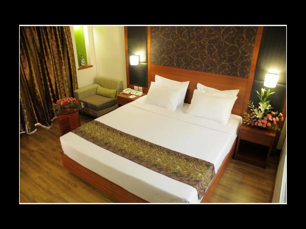 Comfort Inn Vijay Residency Bangalore Exteriör bild